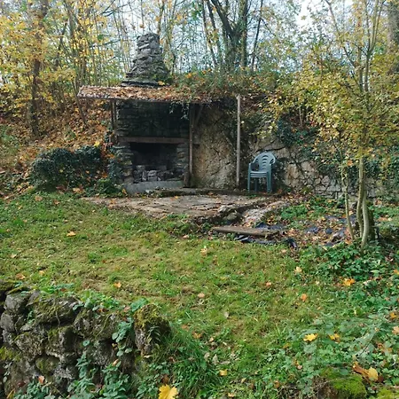 Joli Avec Jardin Et Carriere