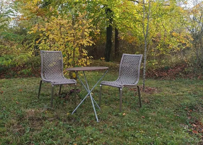 Joli Avec Jardin Et Carriere Apartment Grandrieu